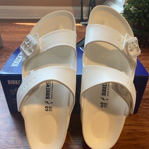 White Birkenstock’s🩴